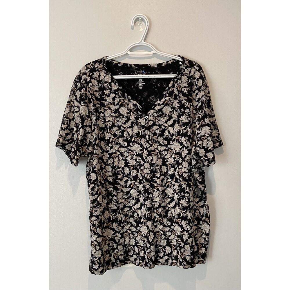 Womens Plus Size Croft And Barrow Black floral print Knit Top Size 2X